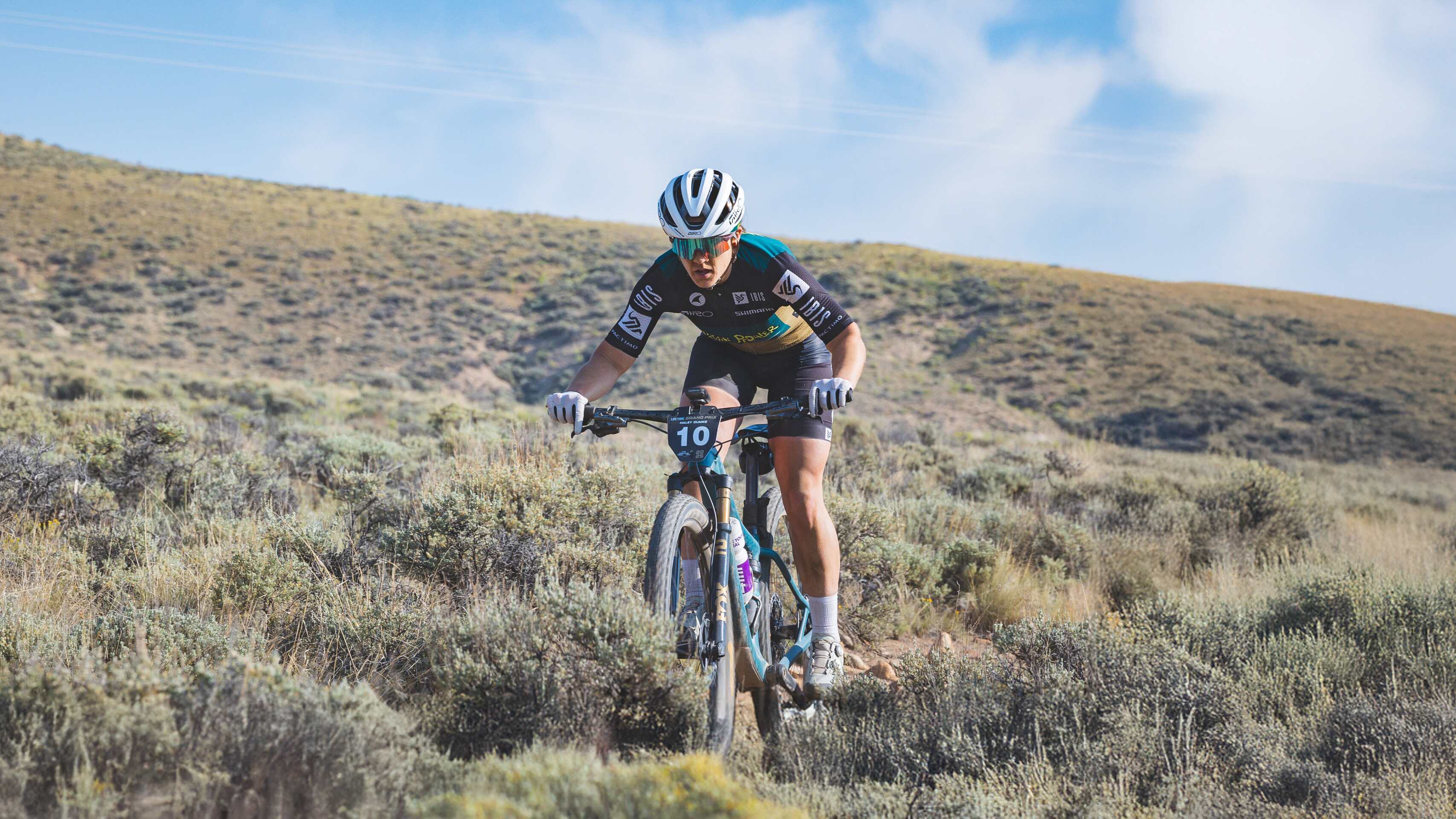 Women's Custom Cycling Clothing