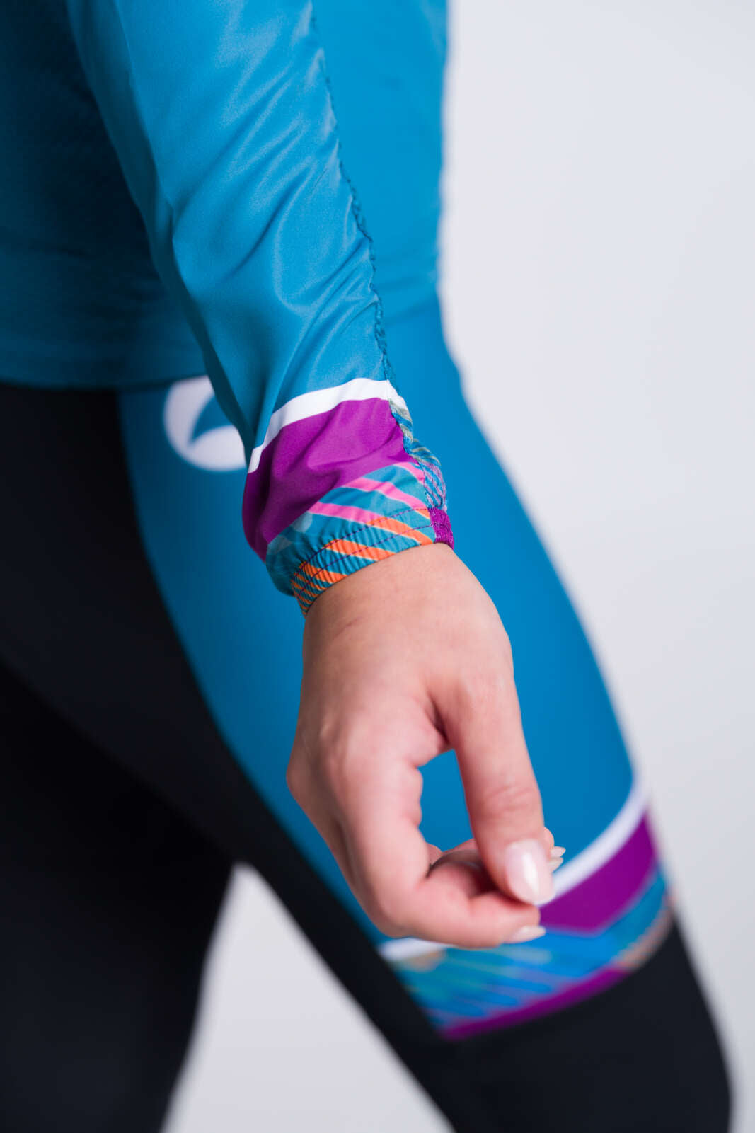 Women's Custom Cycling Wind Jacket - Divide Sleeve Cuff Detail