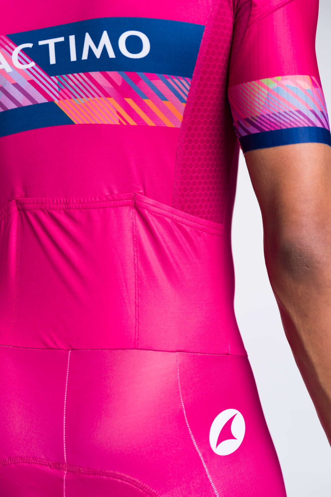Men's Custom Lightweight Cycling Skinsuit - Flyte Rear Pockets View #color-options_fully-printed